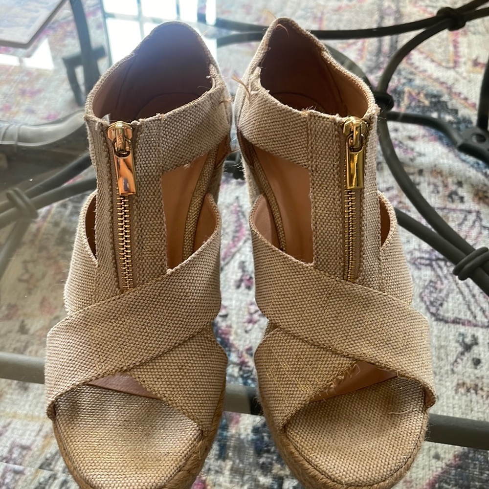 Sandal